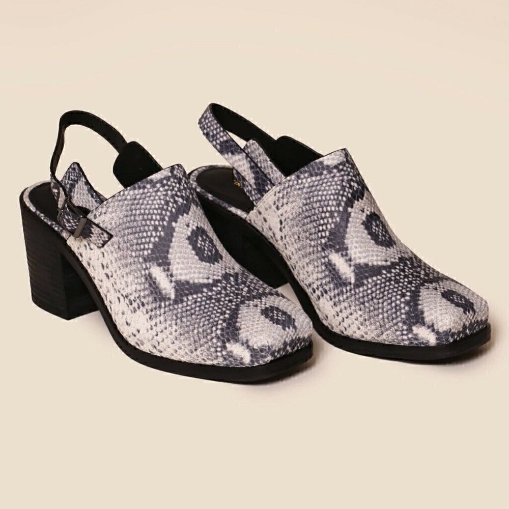 NEW Intentionally Blank Honcho Gray Snake Mule Shoes 8